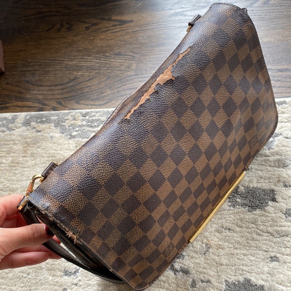 Louis Vuitton LV HOXTON GM purse handbag clutch crossbody - Picture 14 of 16